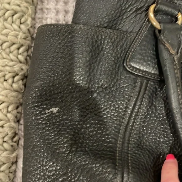 COPY - PRADA PURSE PREVIOUSLY OWNED AND LOVED TO DEATH!! $300 only!!!!! - Picture 5 of 9